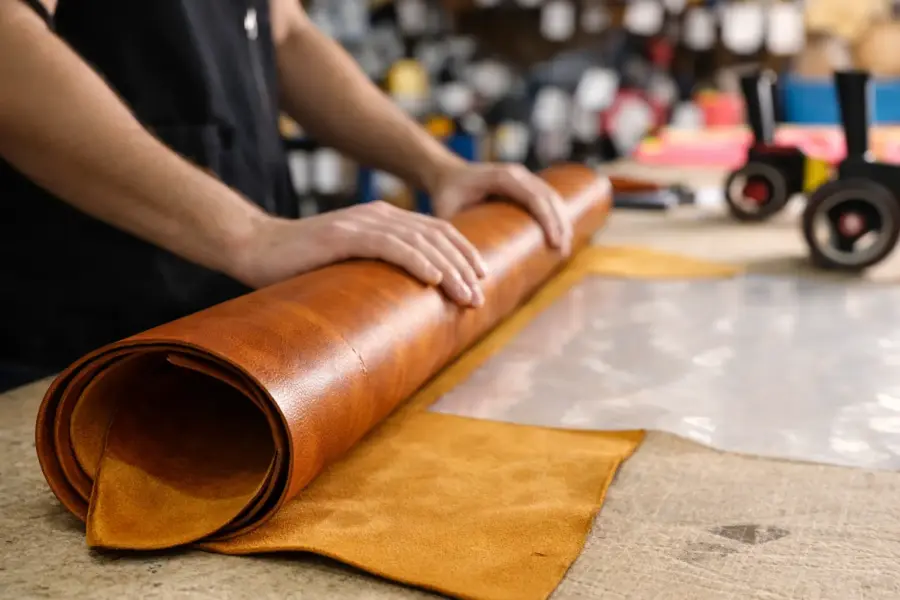 Pelle conciata al vegetale (3)